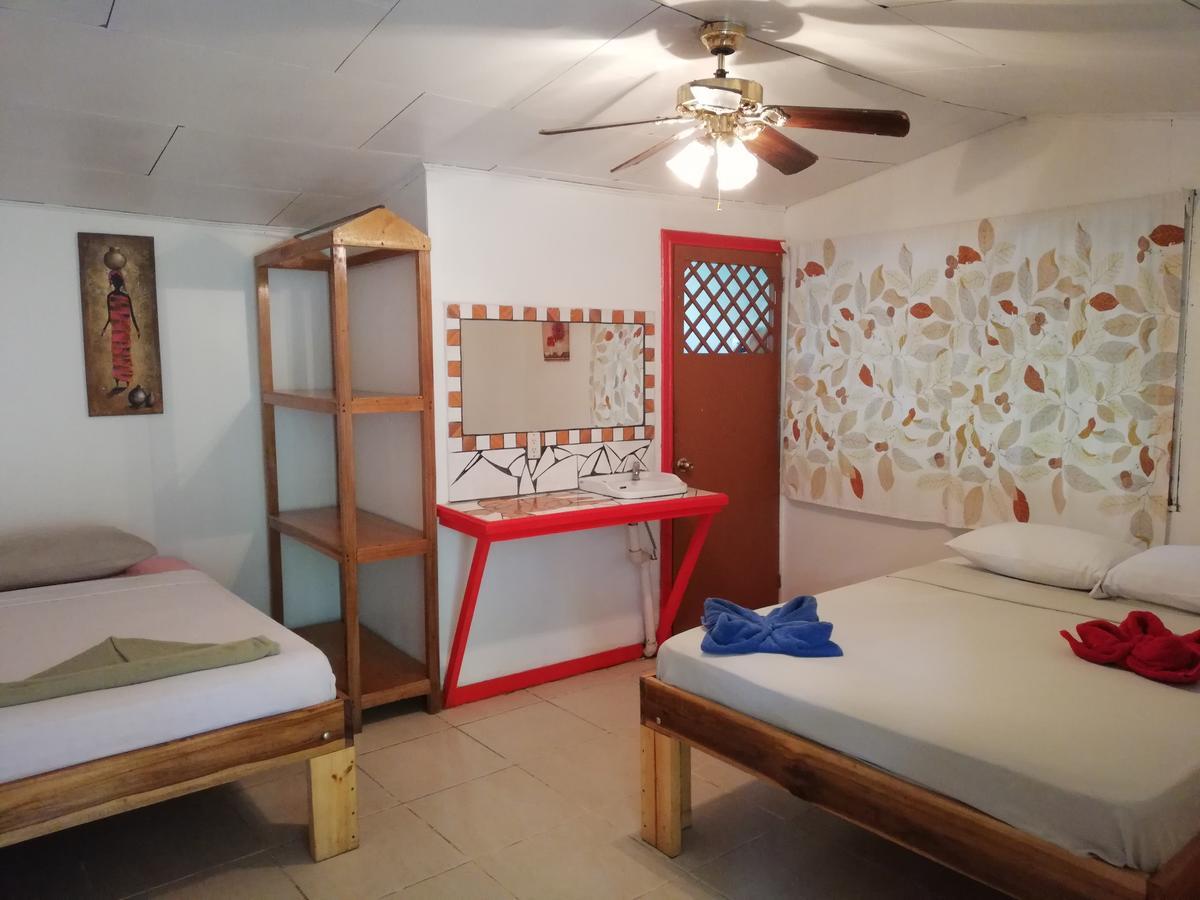 Talamanca Cabins Cahuita Exteriör bild