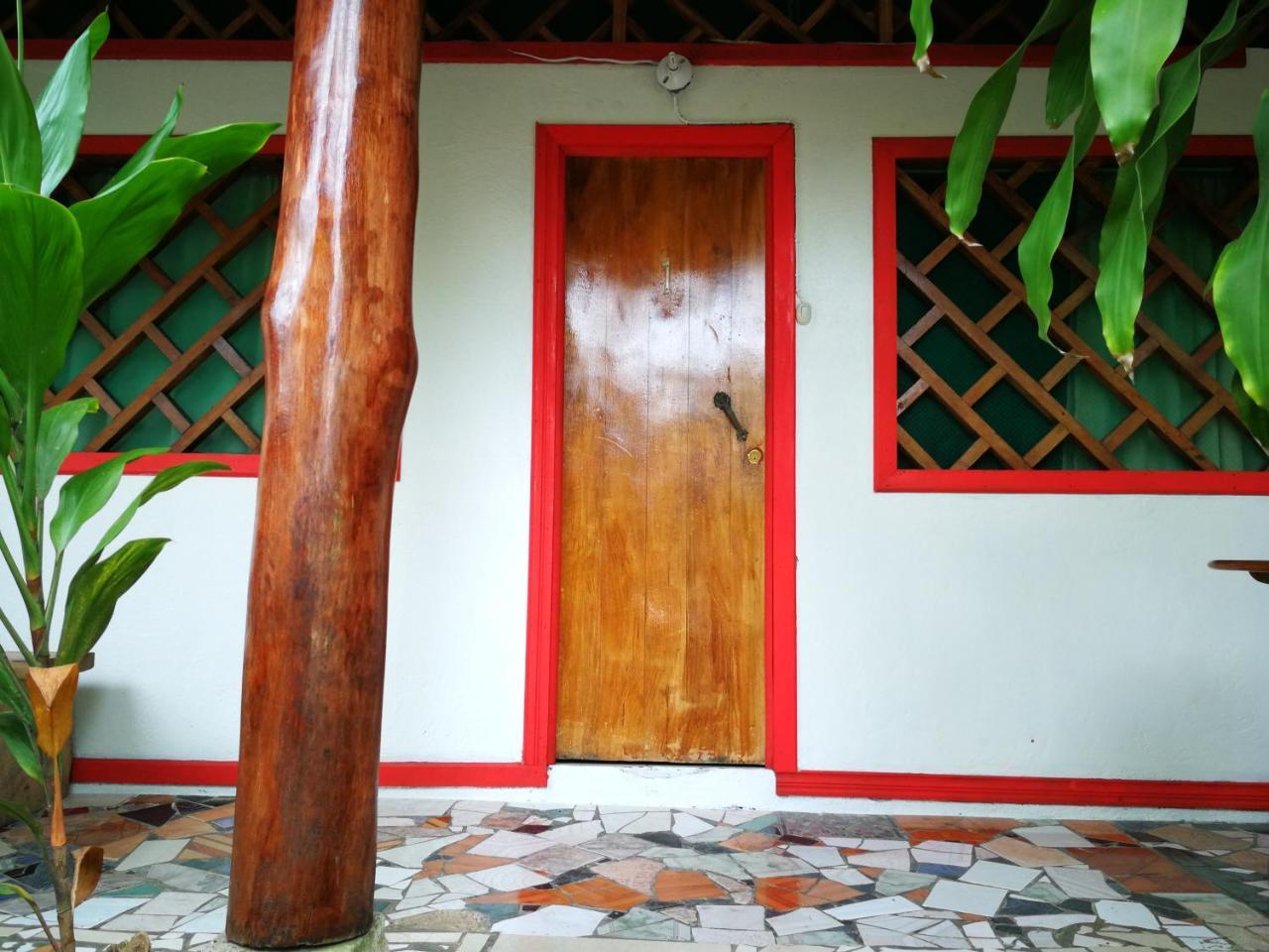 Talamanca Cabins Cahuita Exteriör bild